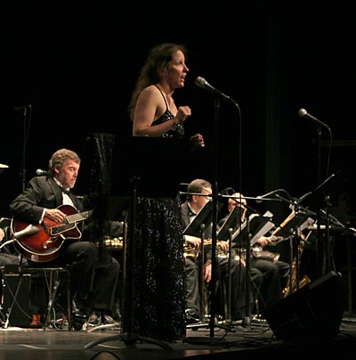 Vocalist Susan Reeves